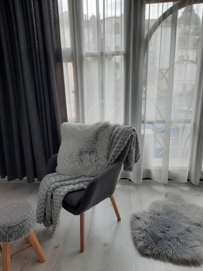 Downtown'S Pearl Apartment Pecs Bagian luar foto