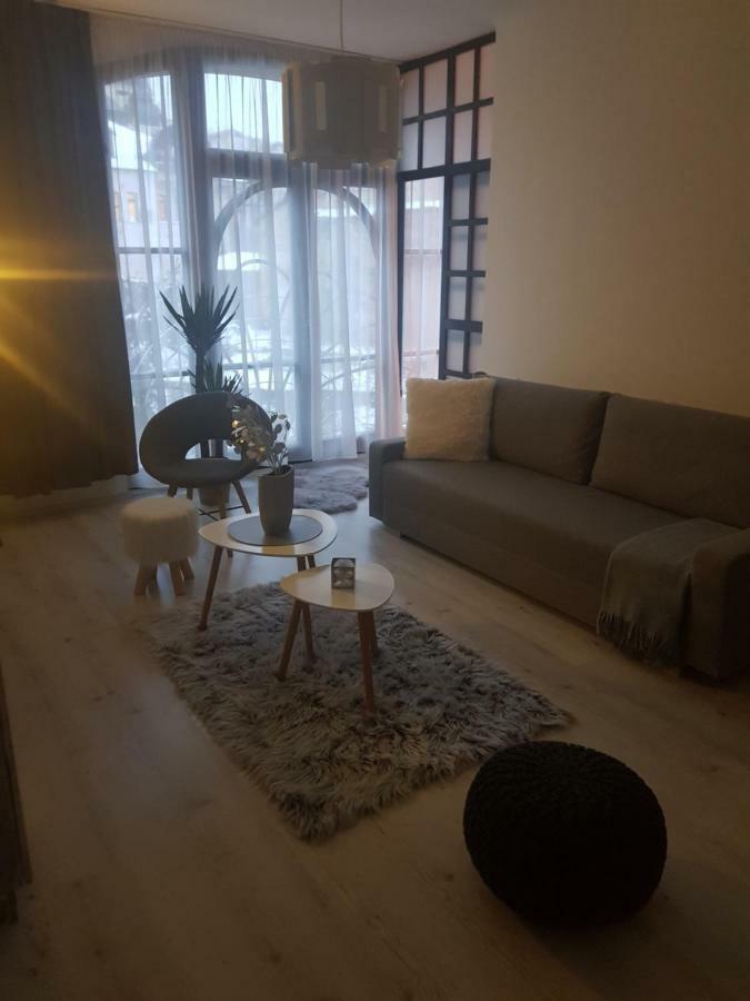 Downtown'S Pearl Apartment Pecs Bagian luar foto